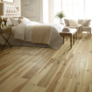 Bedroom Hardwood flooring | Green's Floors & More